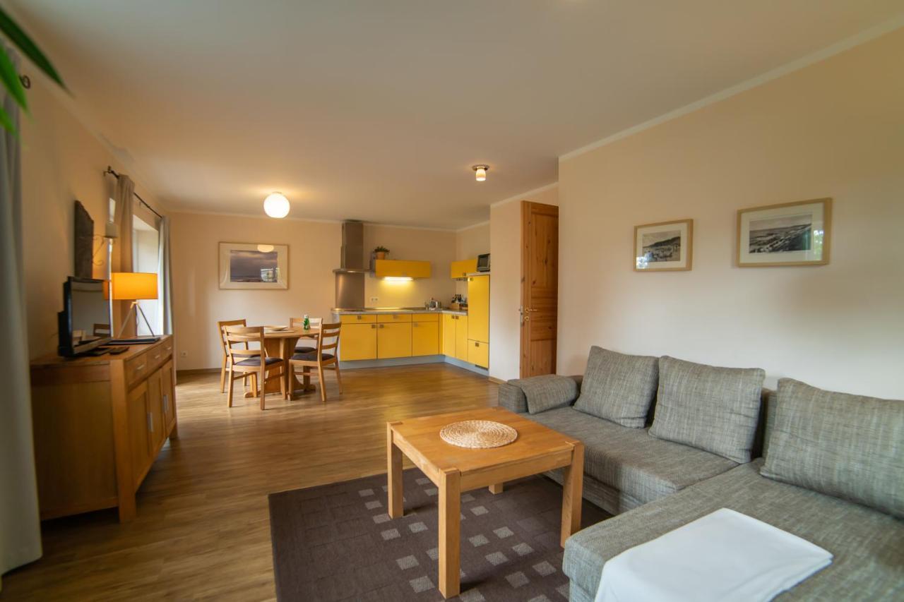 Haus Stoertebeker Appartements - Hotel Garni, Seebad لوبمين المظهر الخارجي الصورة