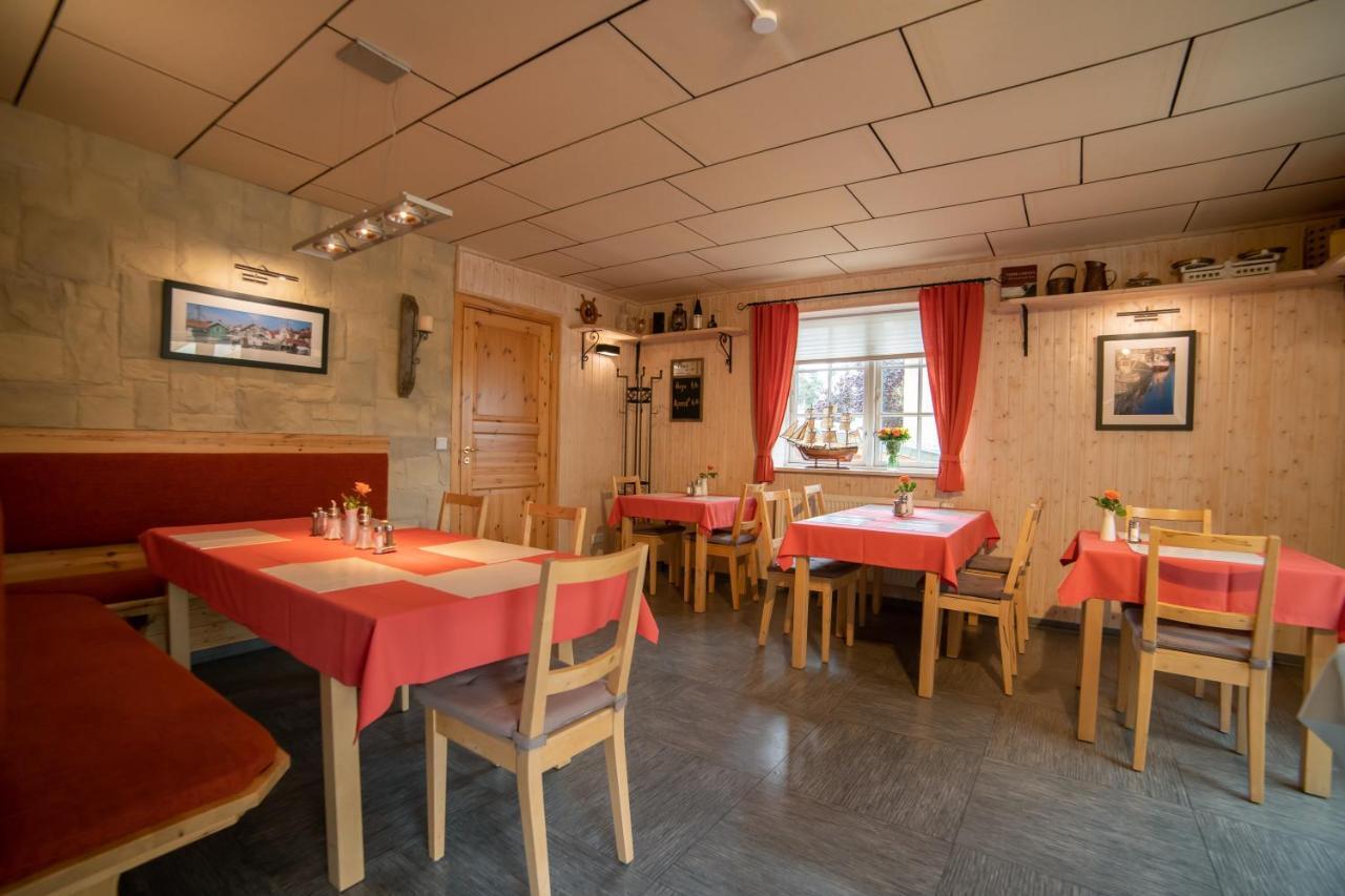 Haus Stoertebeker Appartements - Hotel Garni, Seebad لوبمين المظهر الخارجي الصورة